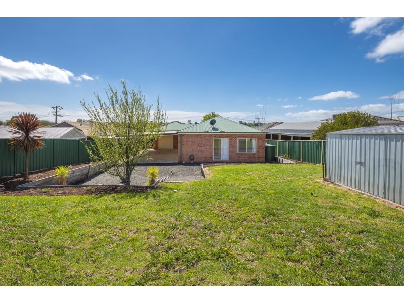 16 Palmer Place, Kyneton VIC 3444