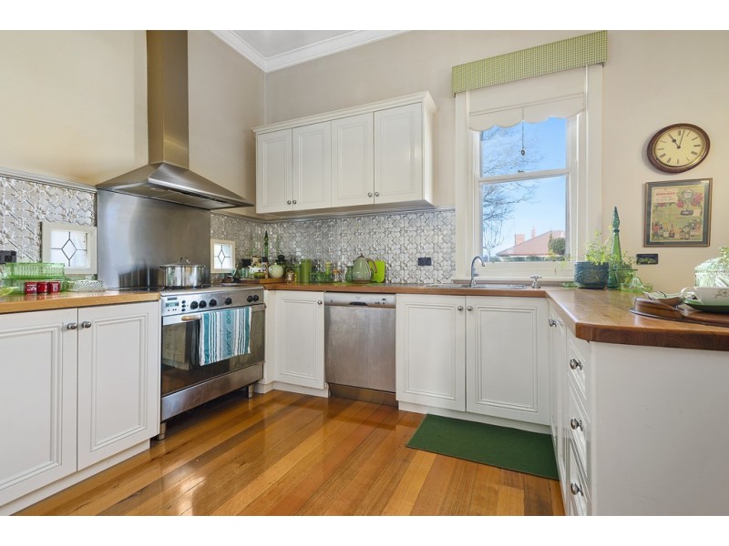 122 High Street, Kyneton VIC 3444