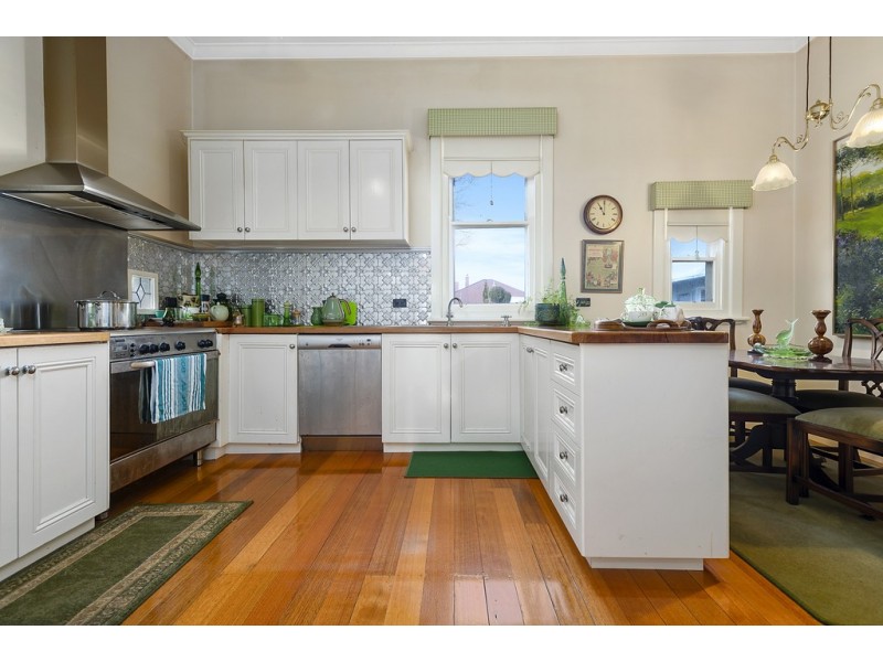 122 High Street, Kyneton VIC 3444