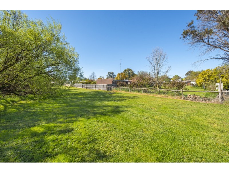 82 Beauchamp Street, Kyneton VIC 3444