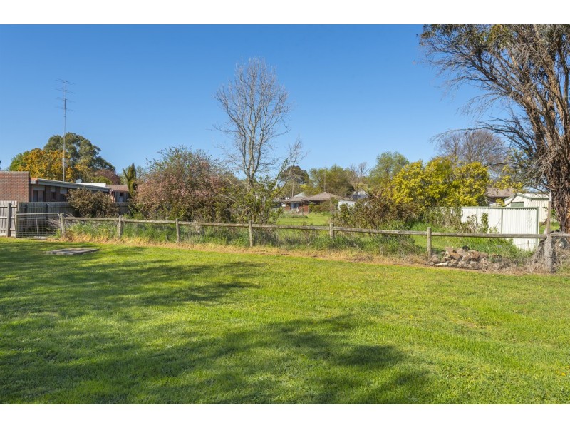 82 Beauchamp Street, Kyneton VIC 3444