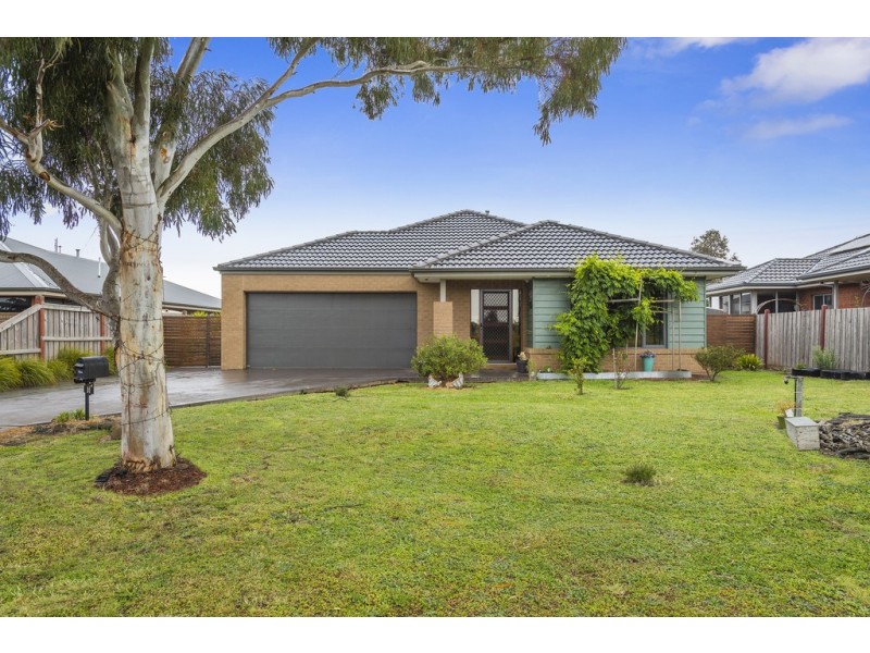 6 Martin Place, Kyneton VIC 3444