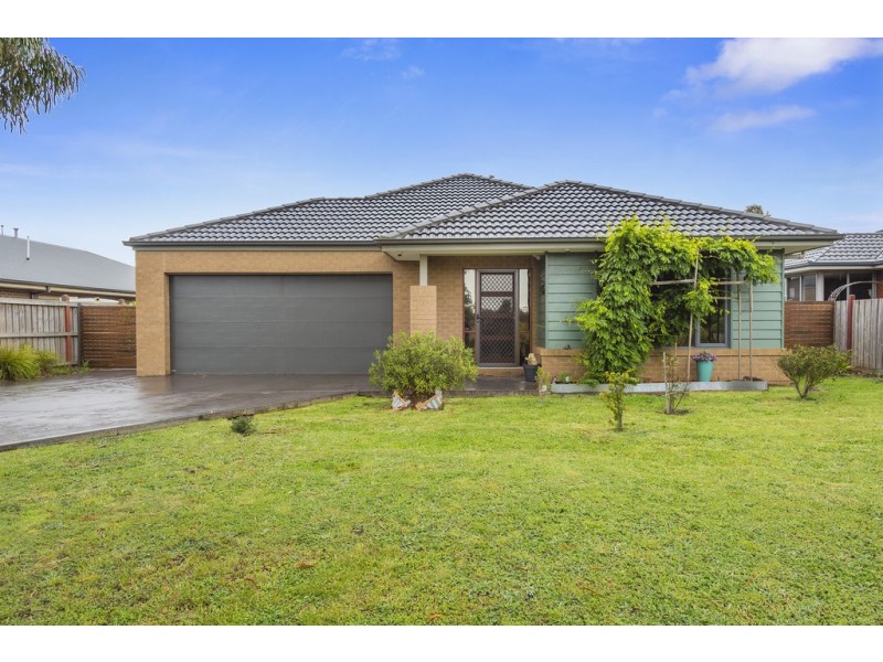 6 Martin Place, Kyneton VIC 3444