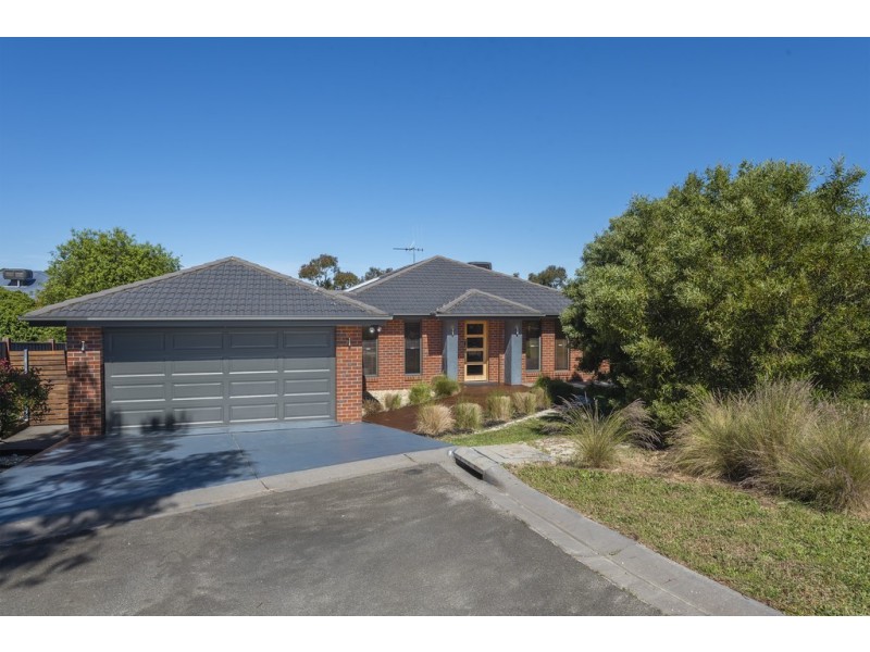 9 Penzance Court, Kyneton VIC 3444