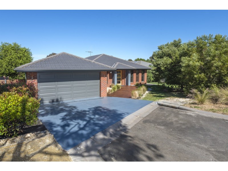 9 Penzance Court, Kyneton VIC 3444