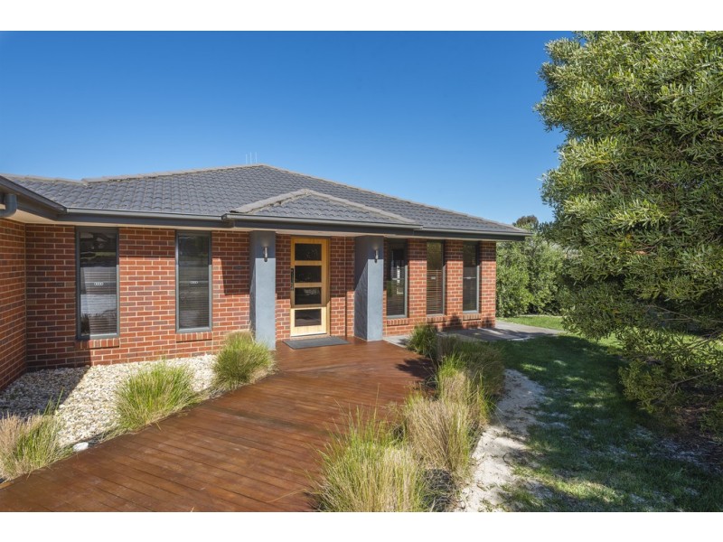 9 Penzance Court, Kyneton VIC 3444