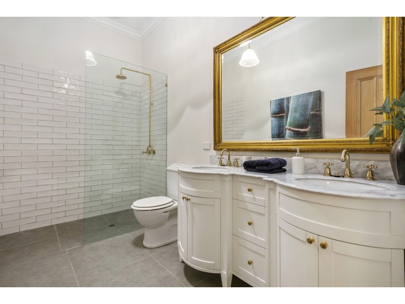 25 Yaldwyn Street East, Kyneton VIC 3444