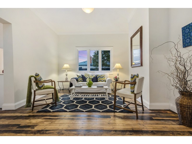 25 Yaldwyn Street East, Kyneton VIC 3444