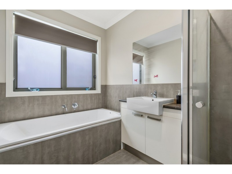 23 Patterson Drive, Kyneton VIC 3444