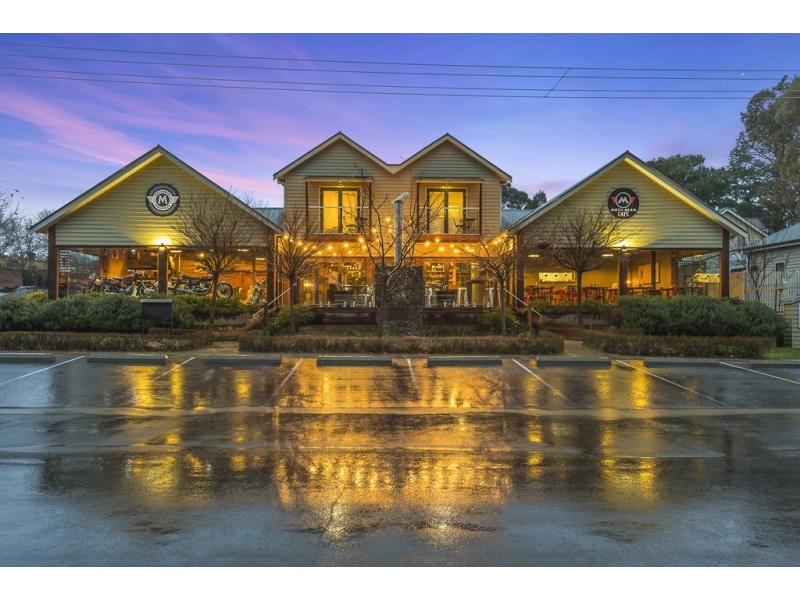 Motobean Cafe, 15 Ellesmere Place, Malmsbury VIC 3446
