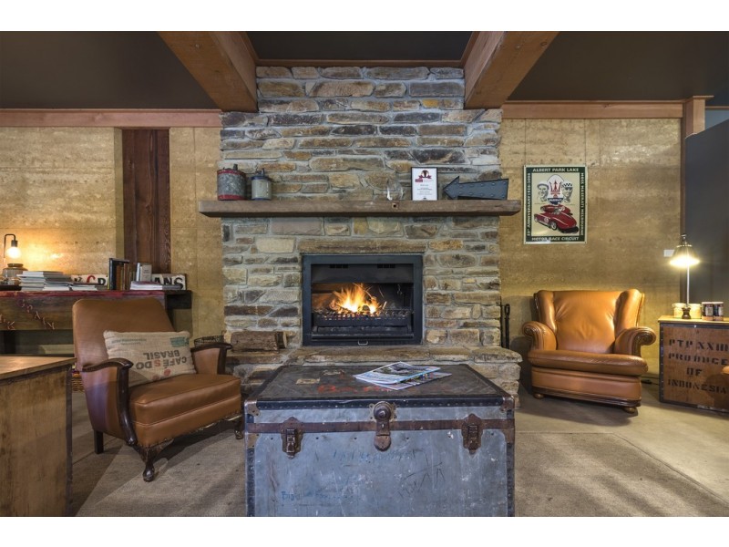 Motobean Cafe, 15 Ellesmere Place, Malmsbury VIC 3446