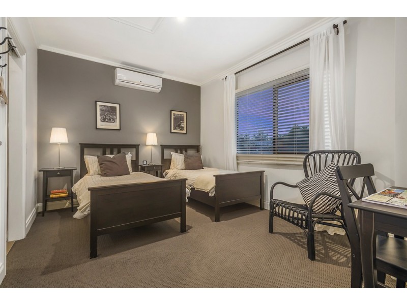 Motobean Cafe, 15 Ellesmere Place, Malmsbury VIC 3446