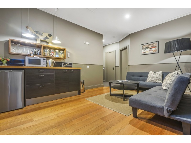 Motobean Cafe, 15 Ellesmere Place, Malmsbury VIC 3446