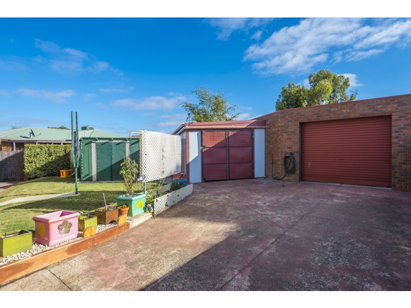 6 Castles Crescent, Kyneton VIC 3444