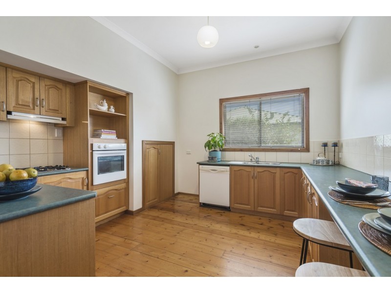 30 Victoria Street, Kyneton VIC 3444