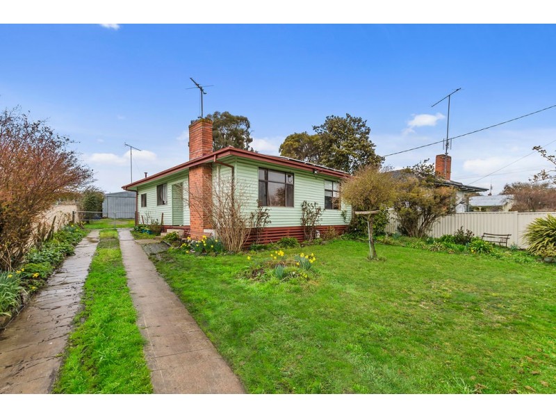 4 Elizabeth Avenue, Kyneton VIC 3444