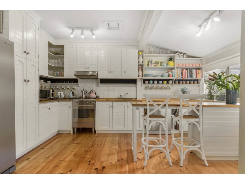 17 Sturt Street, Kyneton VIC 3444
