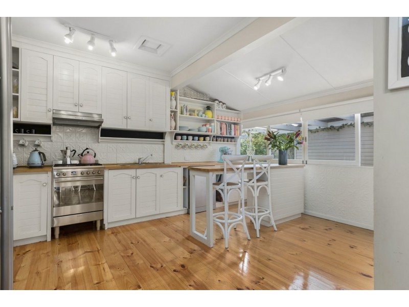 17 Sturt Street, Kyneton VIC 3444