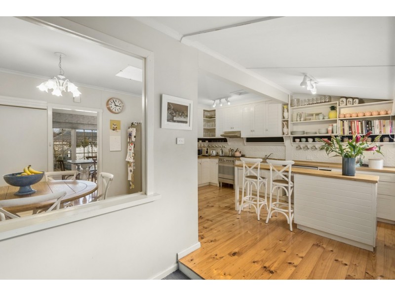 17 Sturt Street, Kyneton VIC 3444