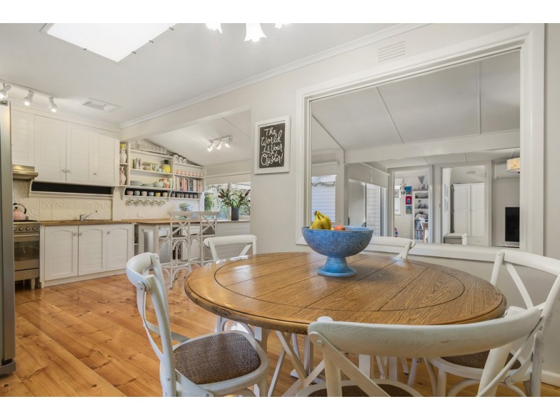 17 Sturt Street, Kyneton VIC 3444