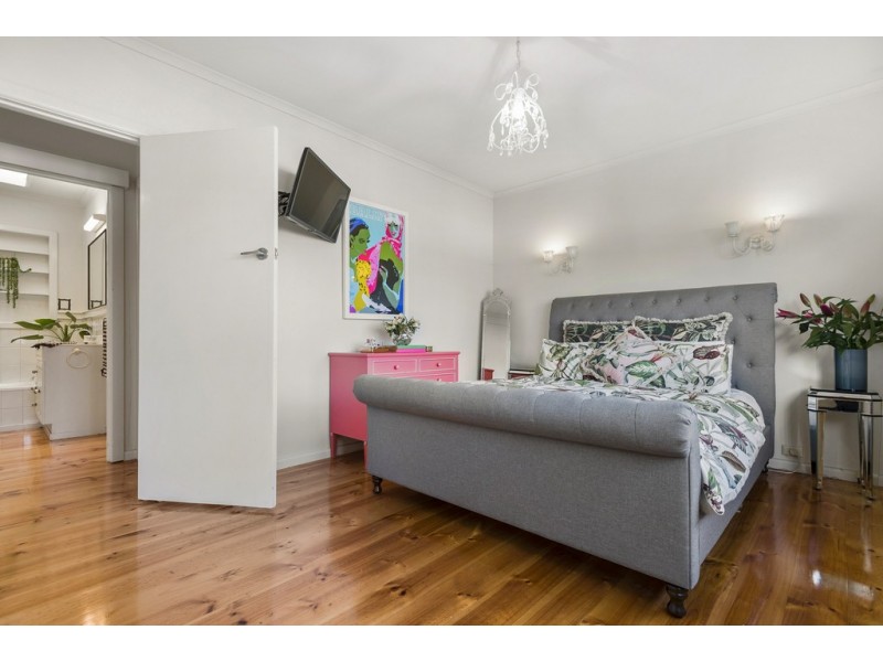 17 Sturt Street, Kyneton VIC 3444