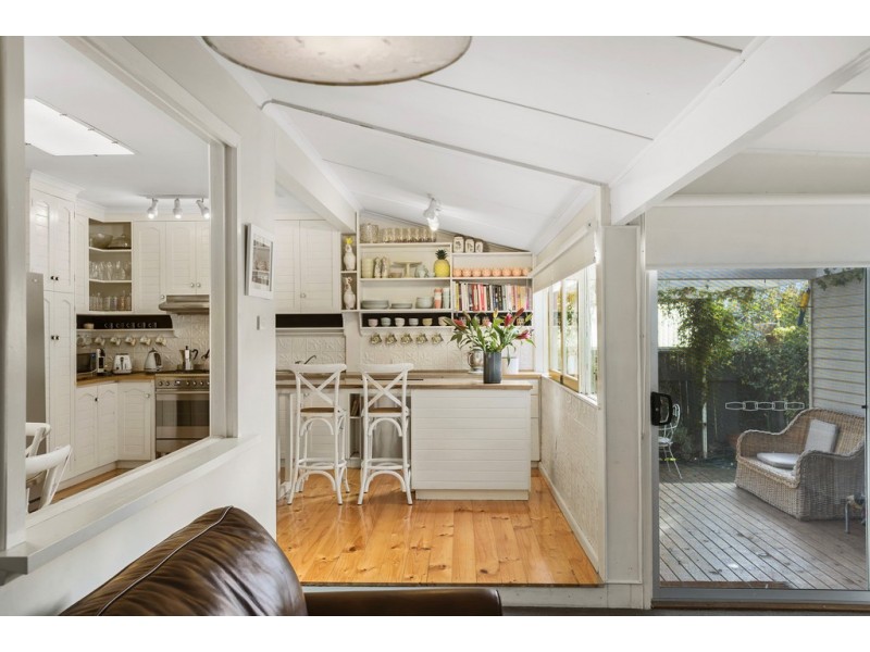 17 Sturt Street, Kyneton VIC 3444