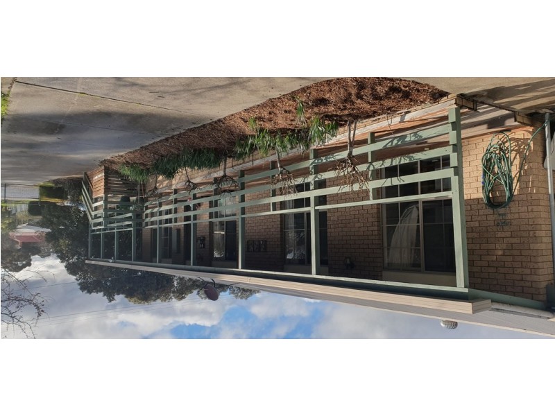 12 Barton Street, Kyneton VIC 3444