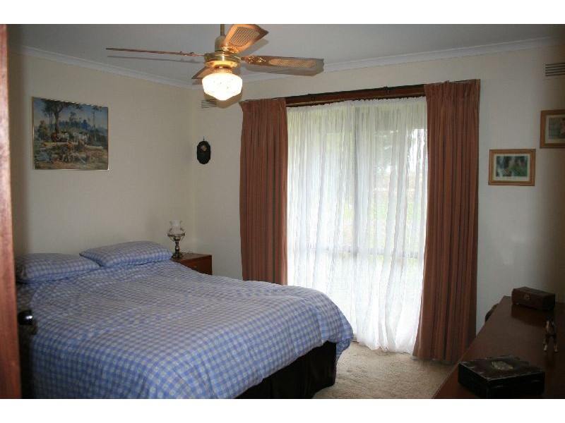 279 Burton Avenue, Kyneton VIC 3444