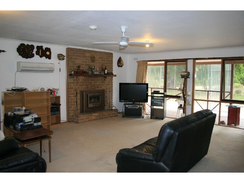 77 VEREKERS LANE*, Kyneton VIC 3444