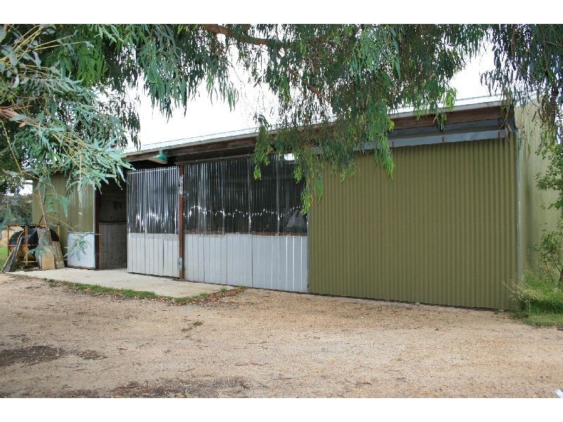 77 VEREKERS LANE*, Kyneton VIC 3444