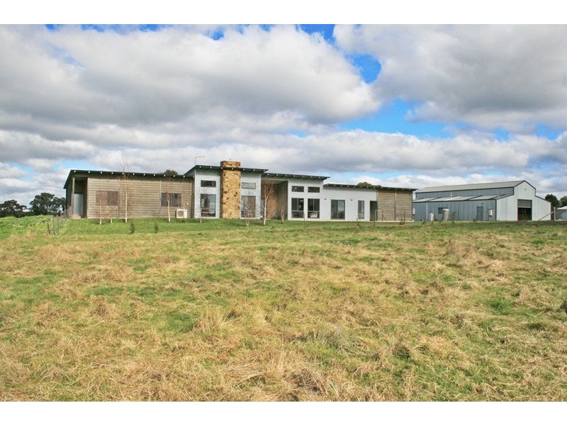 87 PHILLIPS RD, Taradale VIC 3447