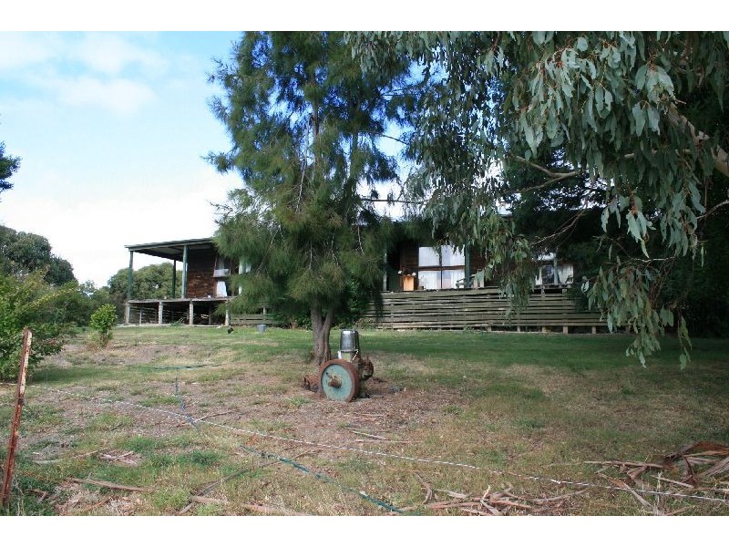 68 Tyquins  Road, Taradale VIC 3447