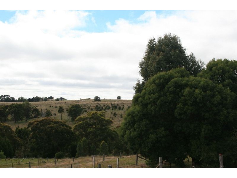 68 TYQUINS ROAD*, Taradale VIC 3447