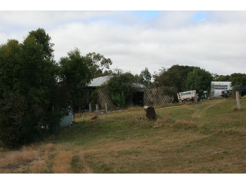 68 TYQUINS ROAD*, Taradale VIC 3447