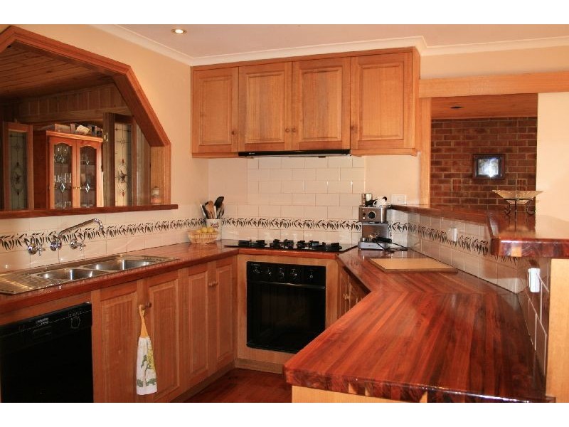 96 Baynton Road, Kyneton VIC 3444