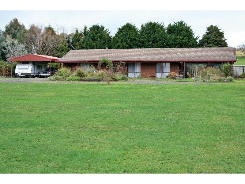 279 Burton Avenue, Kyneton VIC 3444