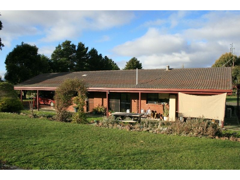 279 Burton Avenue, Kyneton VIC 3444