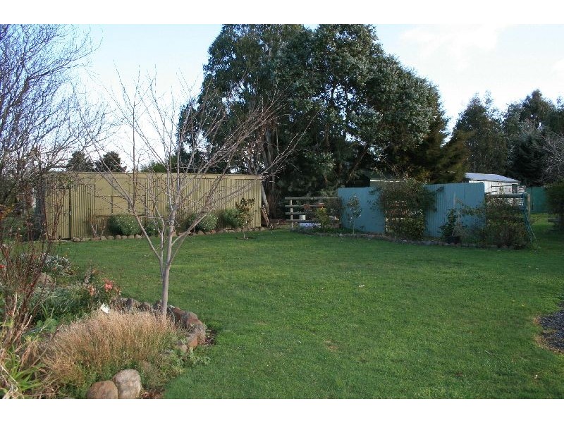 279 Burton Avenue, Kyneton VIC 3444