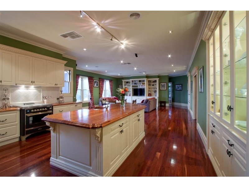 26 Tattersall Drive, Kyneton VIC 3444