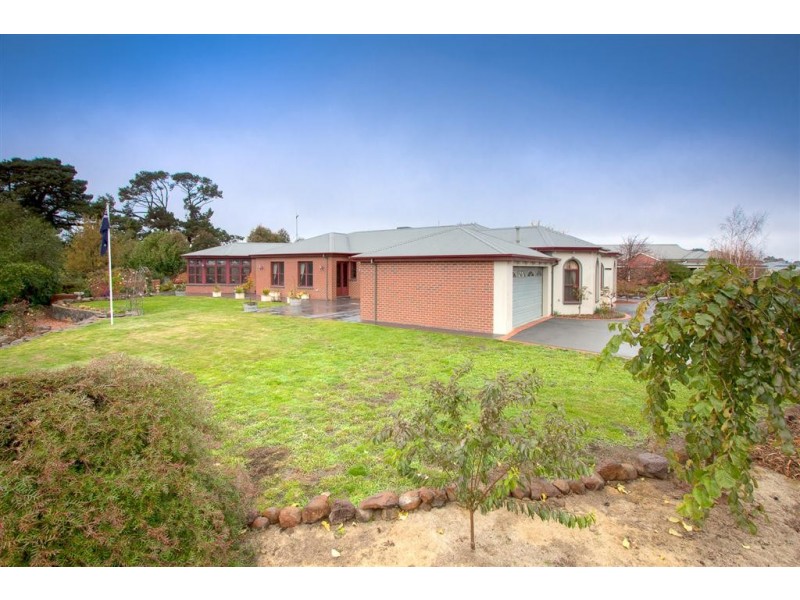 26 Tattersall Drive, Kyneton VIC 3444