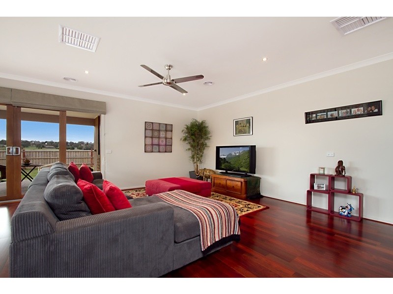 6 Martin Place, Kyneton VIC 3444