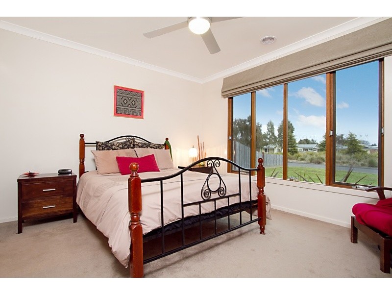 6 Martin Place, Kyneton VIC 3444