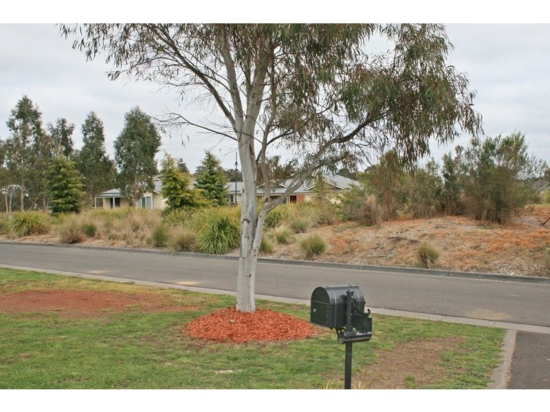 6 Martin Place, Kyneton VIC 3444