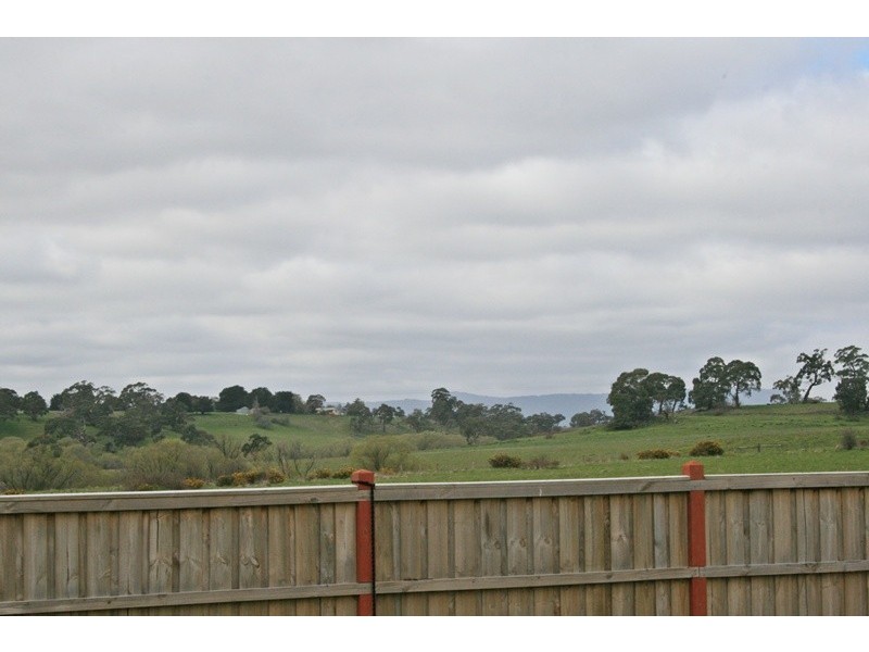 6 Martin Place, Kyneton VIC 3444