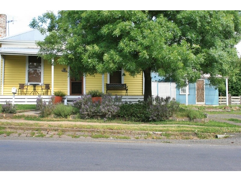 16 New Street, Kyneton VIC 3444