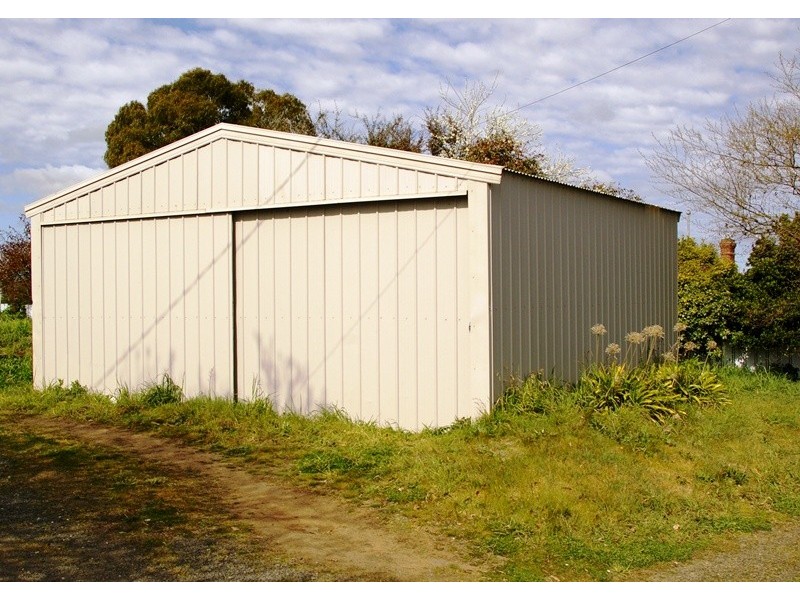 16 New Street, Kyneton VIC 3444