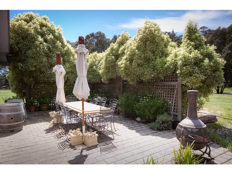 628  Burke and Wills Track, Benloch VIC 3435