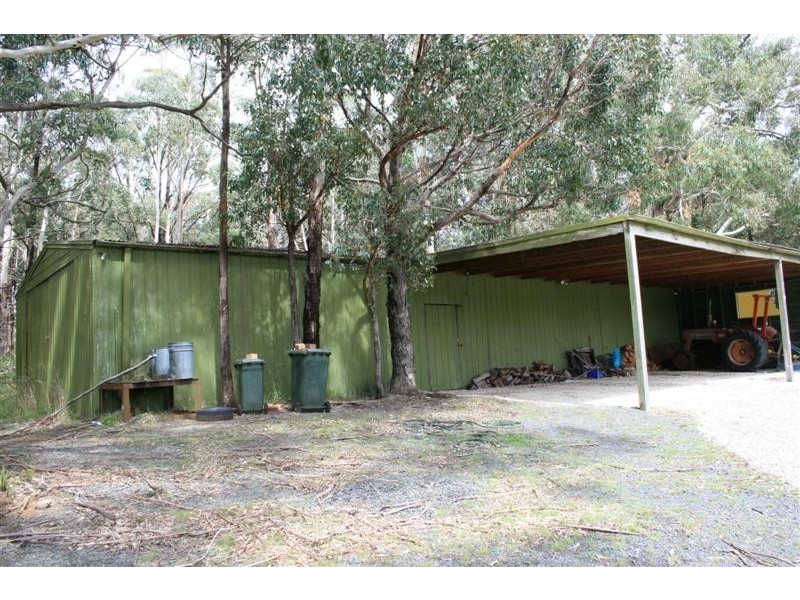 628  Burke and Wills Track, Benloch VIC 3435