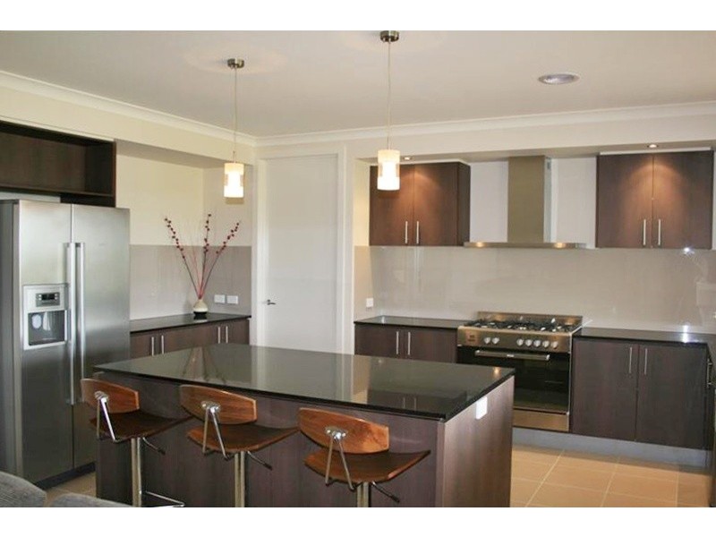 2 Opal Crt, Kyneton VIC 3444