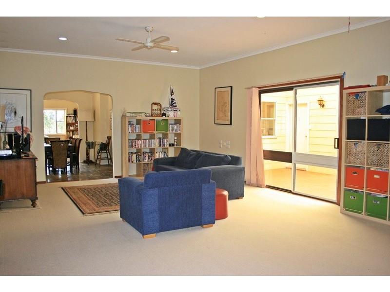 359 TARADALE RD, Drummond North VIC 3446